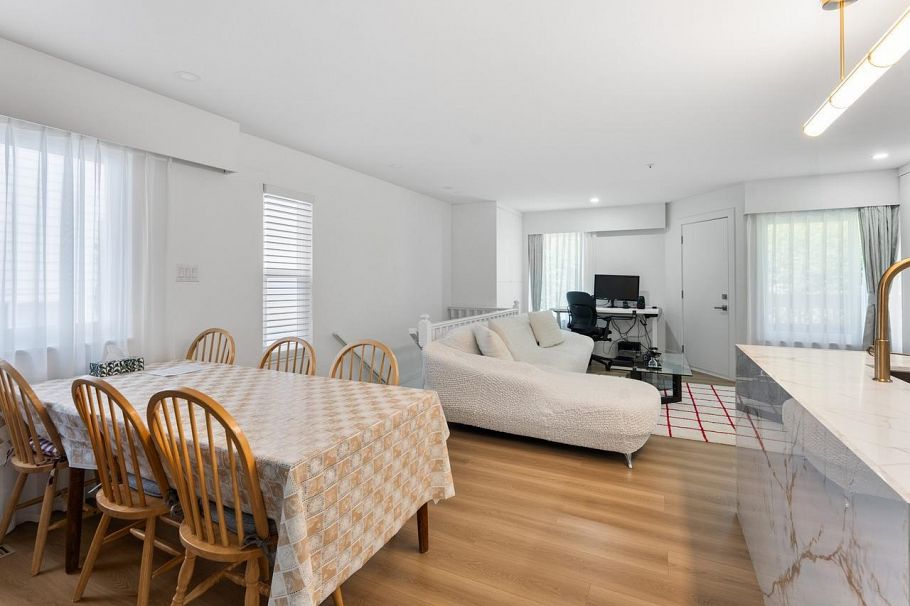 310 E 16th Avenue Vancouver, BC - 6