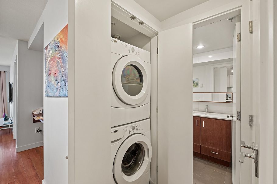 414 221 E 3rd Street North Vancouver, BC - 9