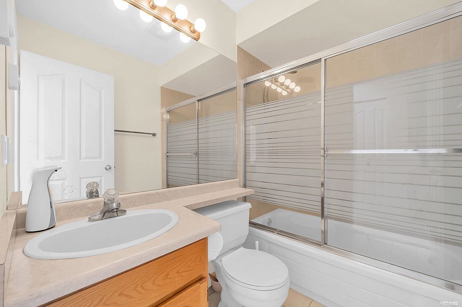 1268 Nanaimo Street Vancouver, BC - 25