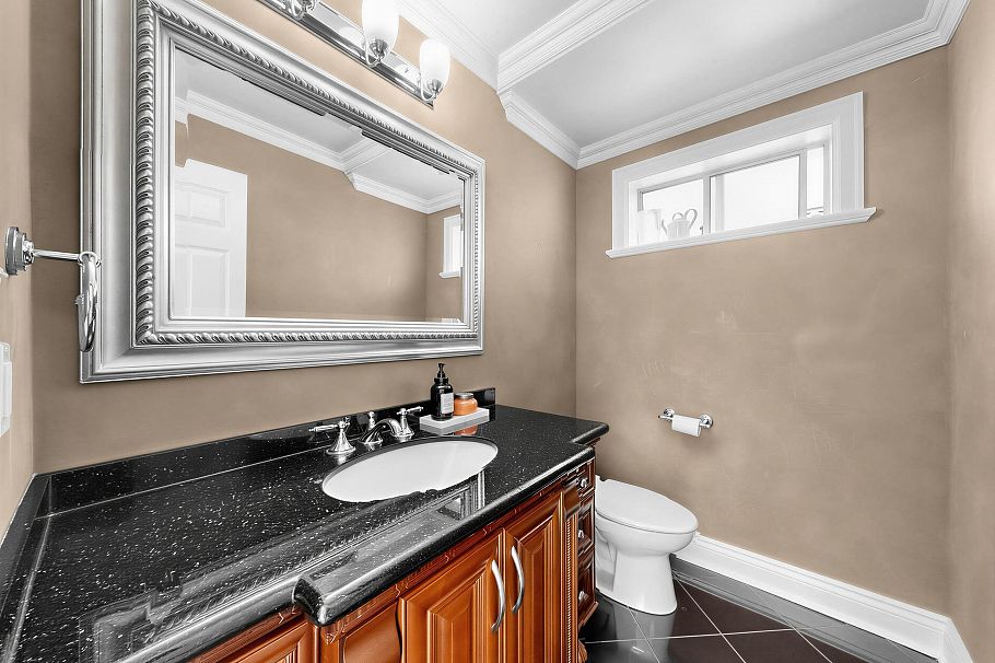 6332 Brooks Street Vancouver, BC - 24