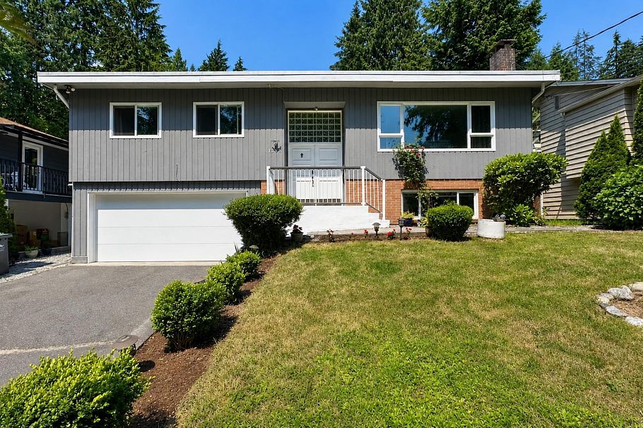 1398 Chamberlain Drive North Vancouver, BC - 2