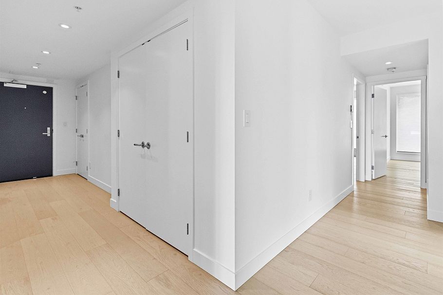 303 7128 Adera Street Vancouver, BC - 7