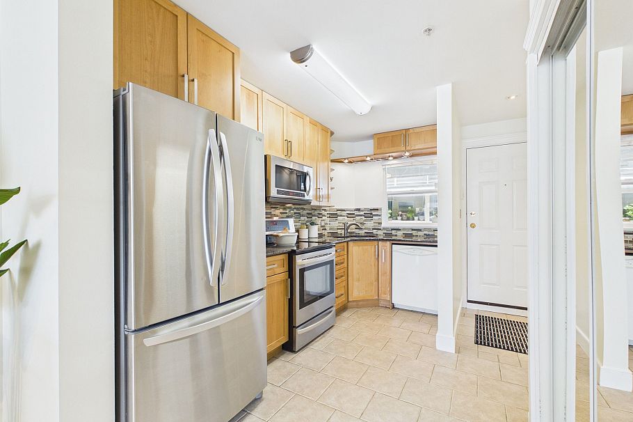 215 2238 Kingsway Street Vancouver, BC - 3