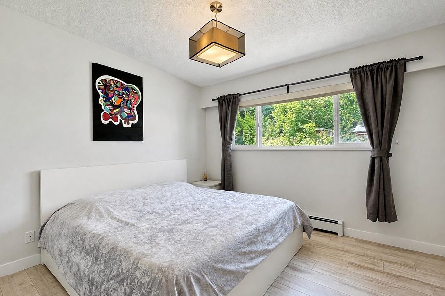 1398 Chamberlain Drive North Vancouver, BC - 19
