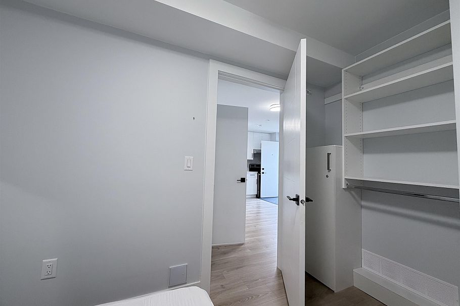 4328 Gladstone Street Vancouver, BC - 31