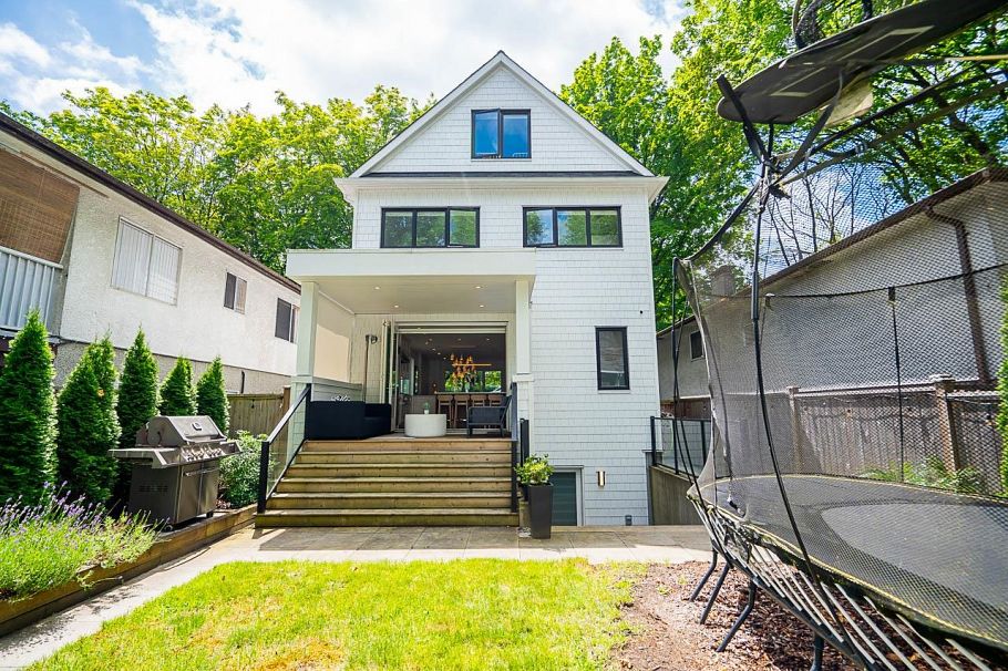785 W 20th Avenue Vancouver, BC - 35