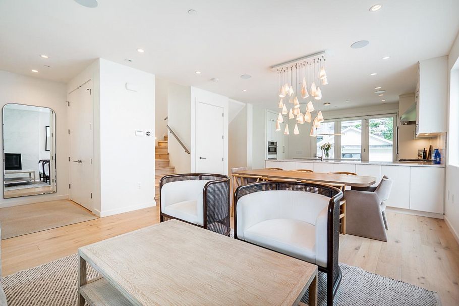785 W 20th Avenue Vancouver, BC - 4