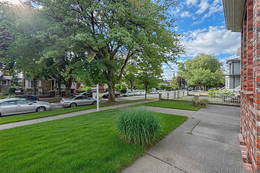 6332 Brooks Street Vancouver, BC - 3