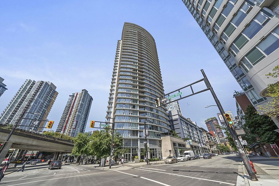 2202 689 Abbott Street Vancouver, BC - 39