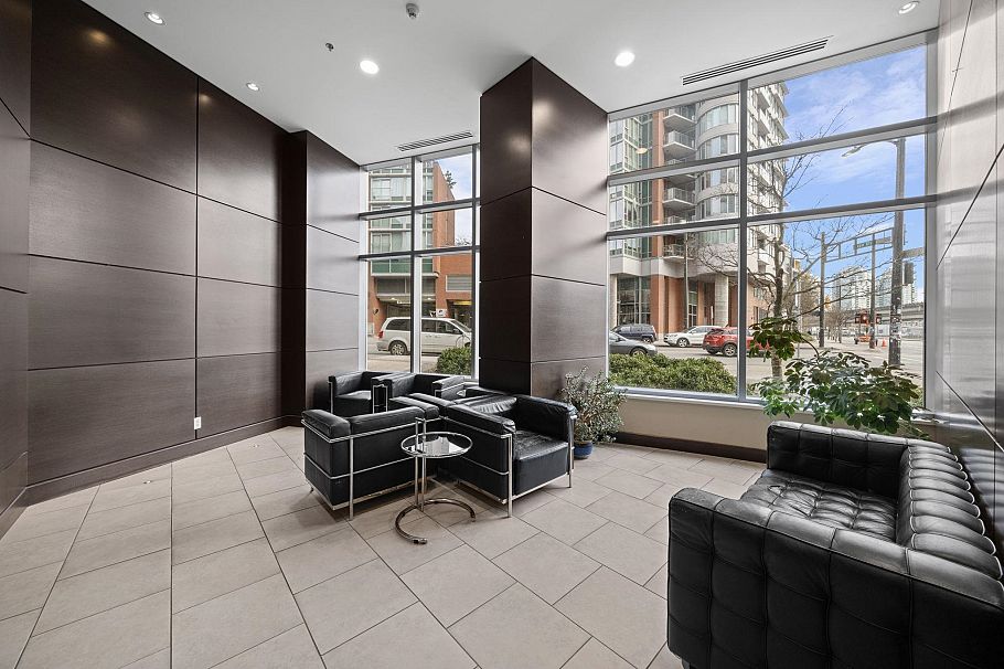 2202 689 Abbott Street Vancouver, BC - 38