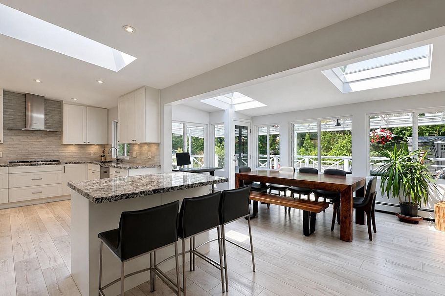 1398 Chamberlain Drive North Vancouver, BC - 5