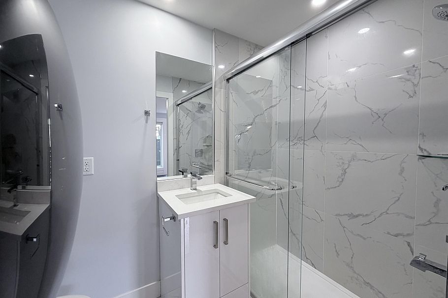 4328 Gladstone Street Vancouver, BC - 33