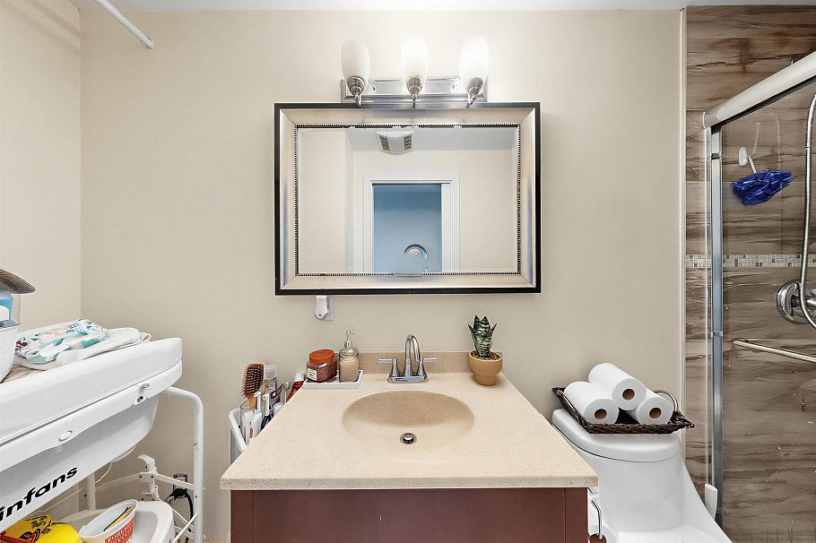 6332 Brooks Street Vancouver, BC - 28