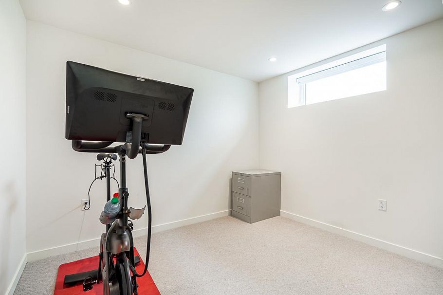 785 W 20th Avenue Vancouver, BC - 29