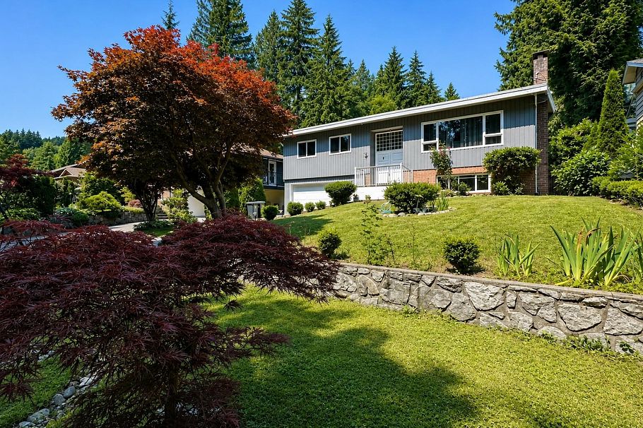 1398 Chamberlain Drive North Vancouver, BC - 1