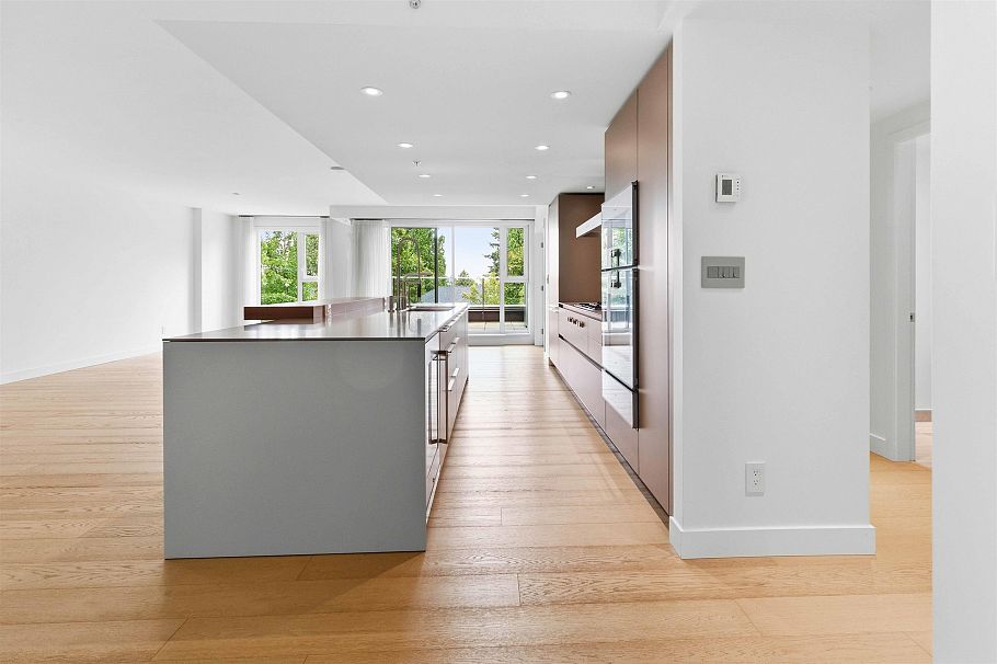 303 7128 Adera Street Vancouver, BC - 8