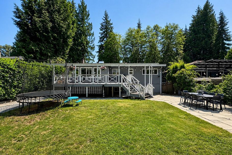 1398 Chamberlain Drive North Vancouver, BC - 22
