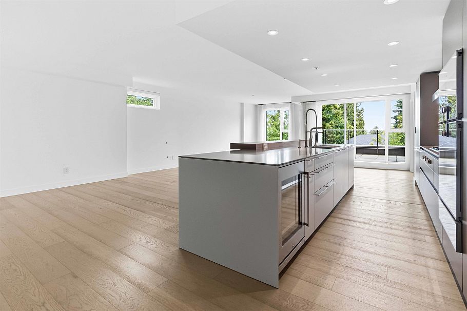 303 7128 Adera Street Vancouver, BC - 9