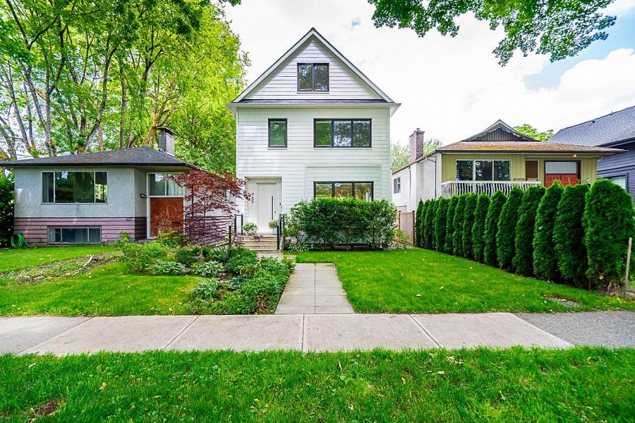 785 W 20th Avenue Vancouver, BC - 39
