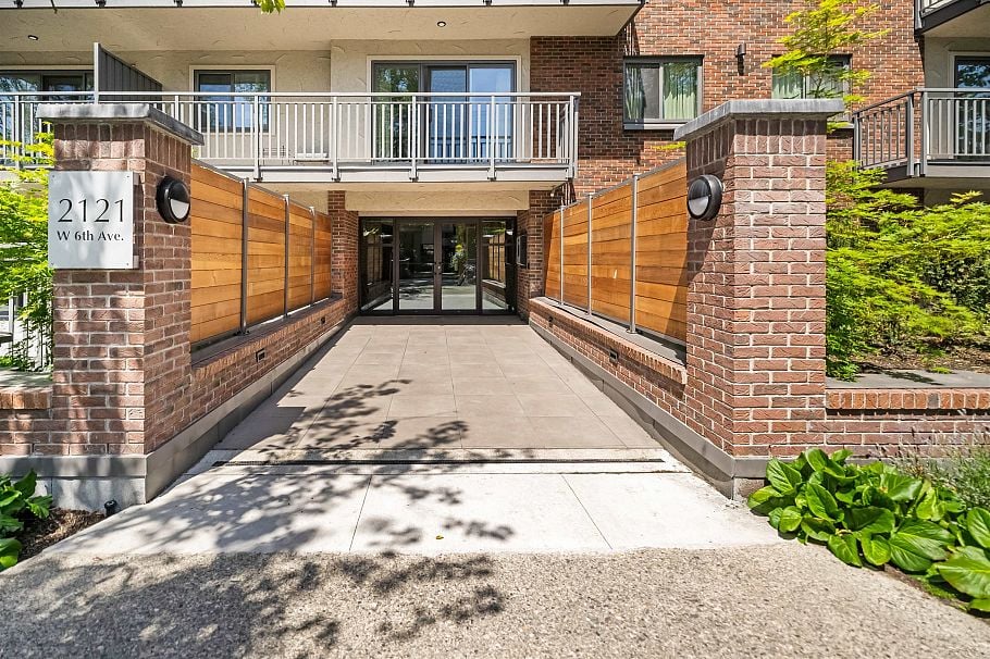 101 2121 W 6th Avenue Vancouver, BC - 30