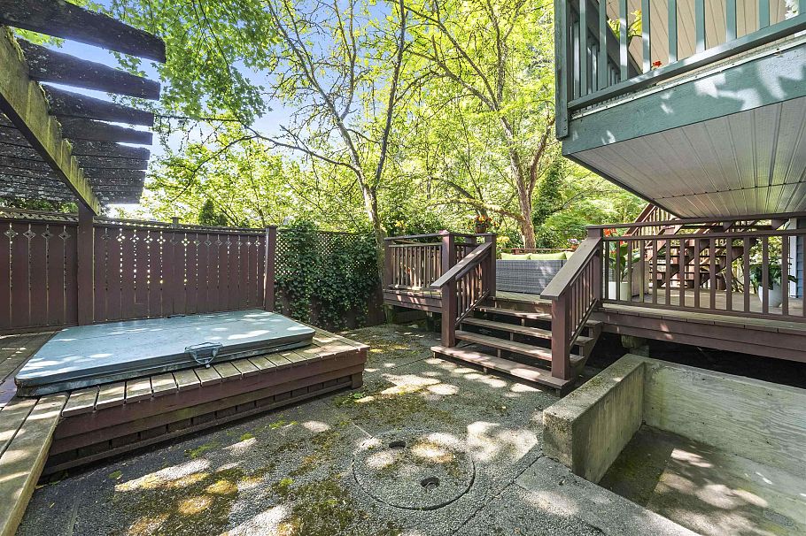 2445 Mowat Place North Vancouver, BC - 22