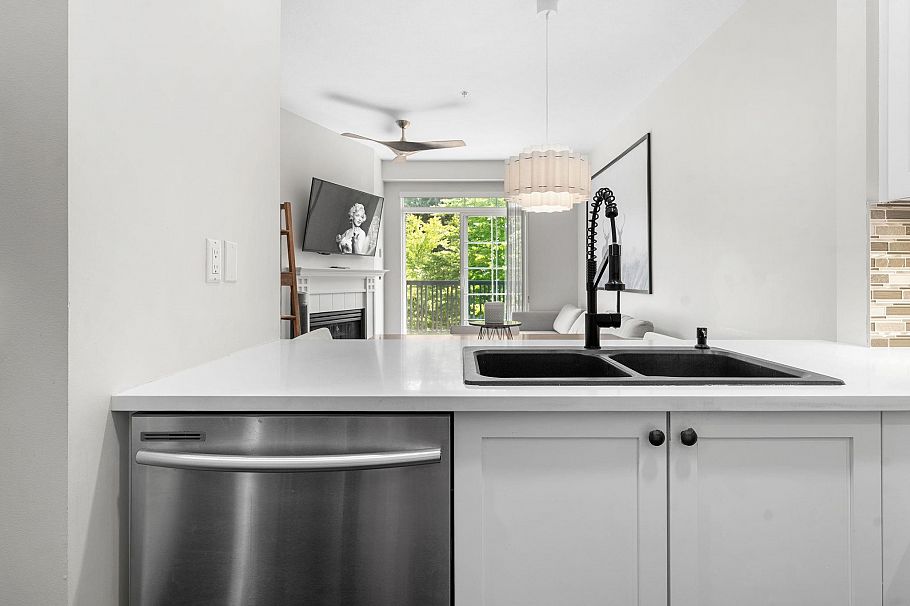 404 5605 Hampton Place Vancouver, BC - 9