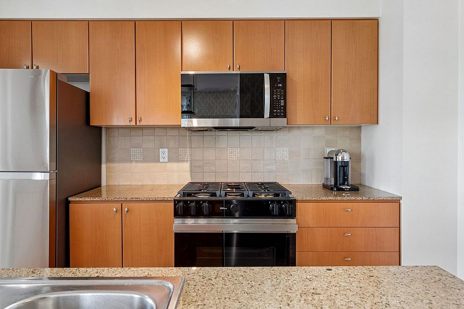 703 1495 Richards Street Vancouver, BC - 15
