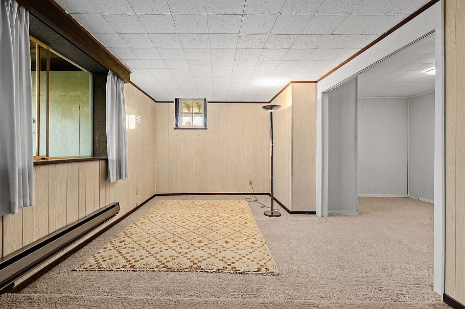 401 Somerset Street North Vancouver, BC - 23