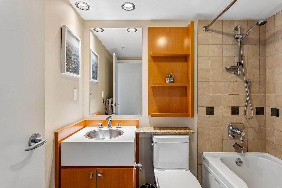 703 1495 Richards Street Vancouver, BC - 26