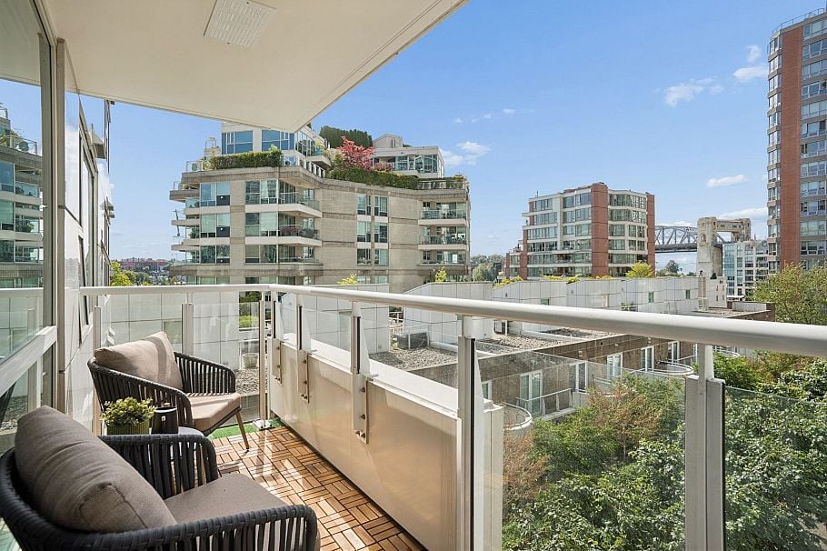 504 1501 Howe Street Vancouver, BC - 33