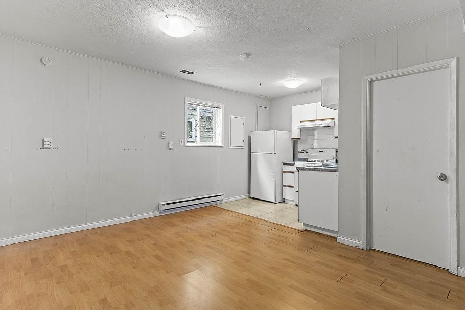 3369 Price Street Vancouver, BC - 24