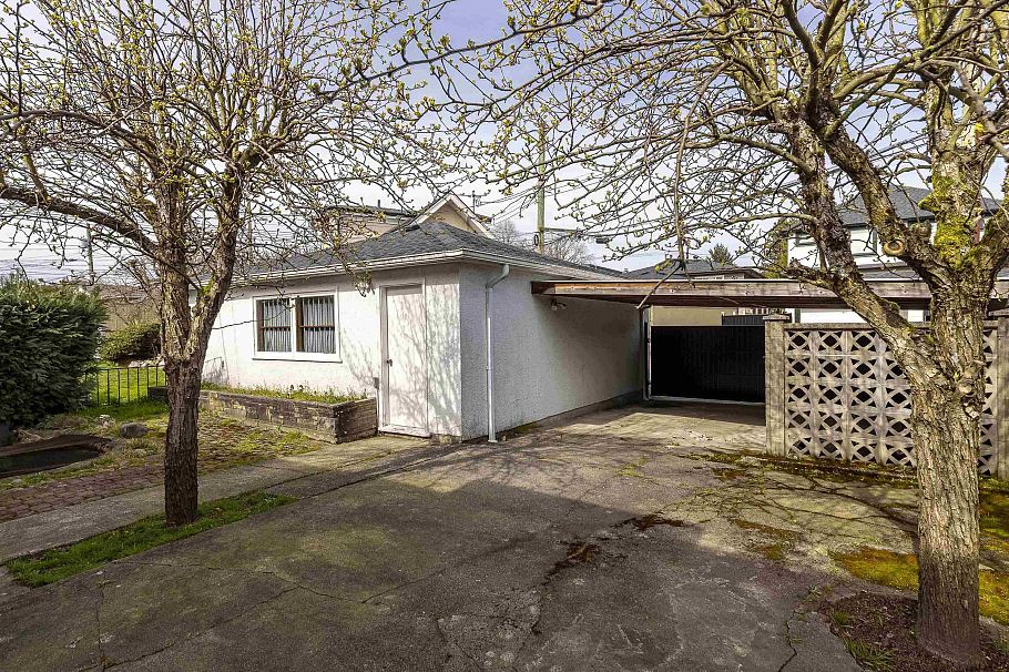 3369 Price Street Vancouver, BC - 31