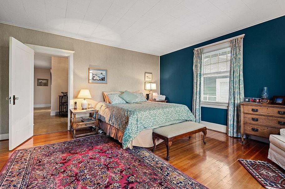 401 Somerset Street North Vancouver, BC - 14