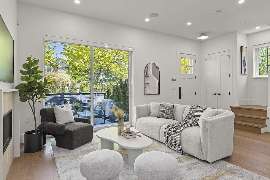 1 2848 W 19th Avenue Vancouver, BC - 1