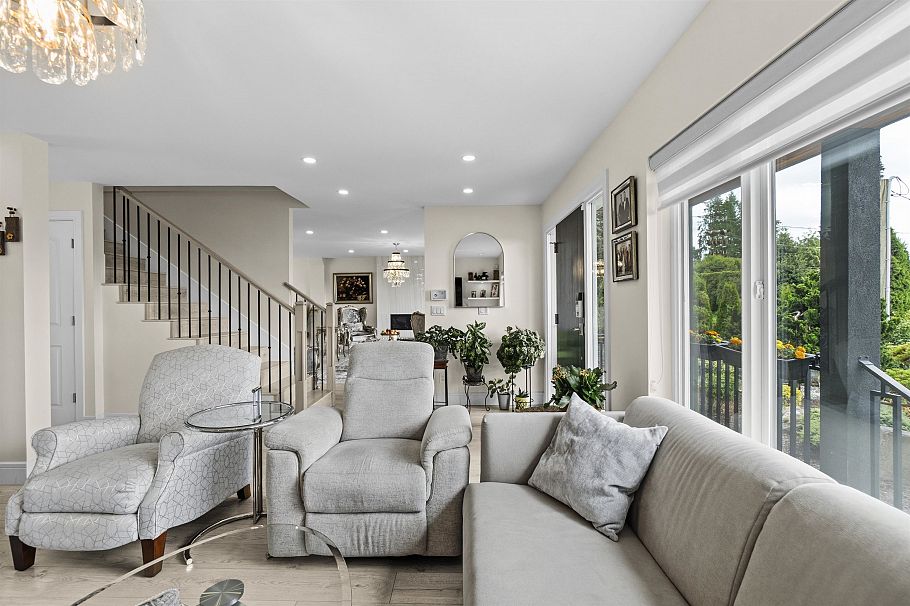 738 Sylvan Avenue North Vancouver, BC - 15