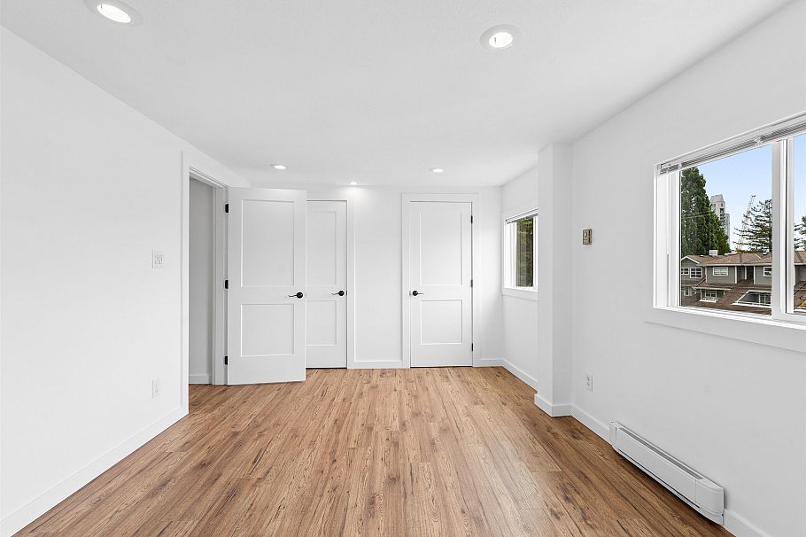 227 W 5th Street North Vancouver, BC - 23
