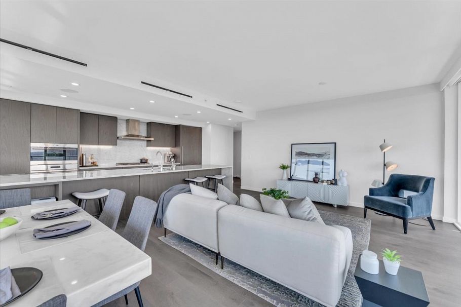 3103 1335 Howe Street Vancouver, BC - 4