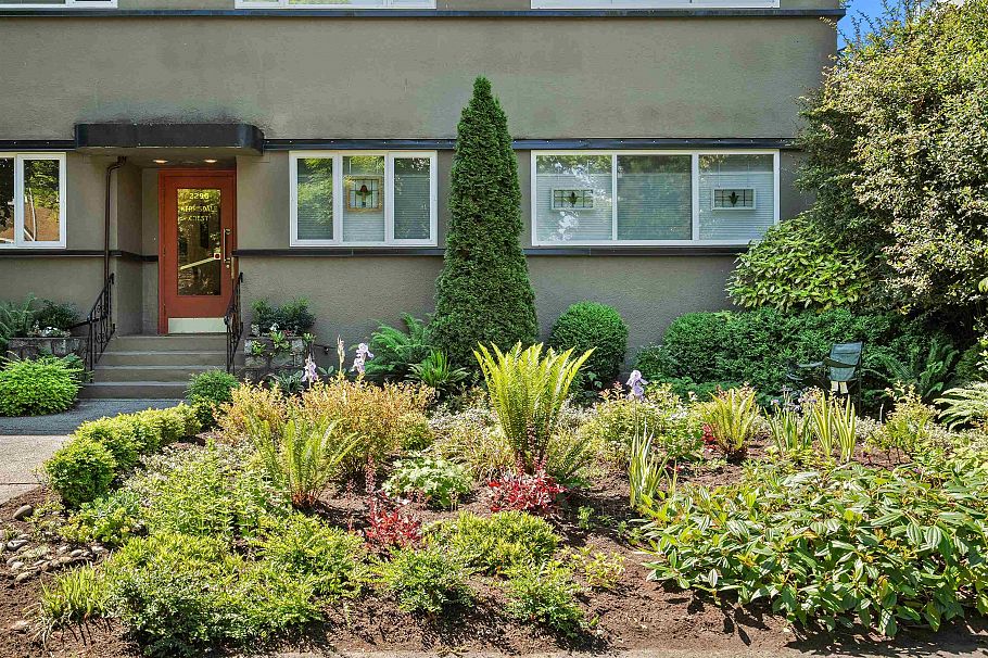 8 2296 W 39th Avenue Vancouver, BC - 37