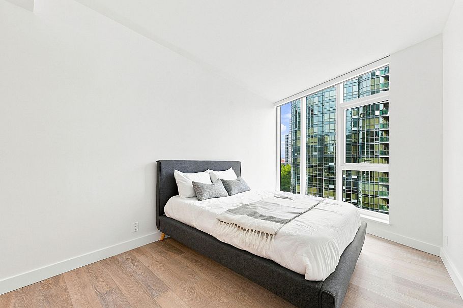 802 1409 W Pender Street Vancouver, BC - 11