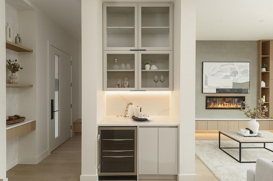 2 735 E 10th Avenue Vancouver, BC - 6