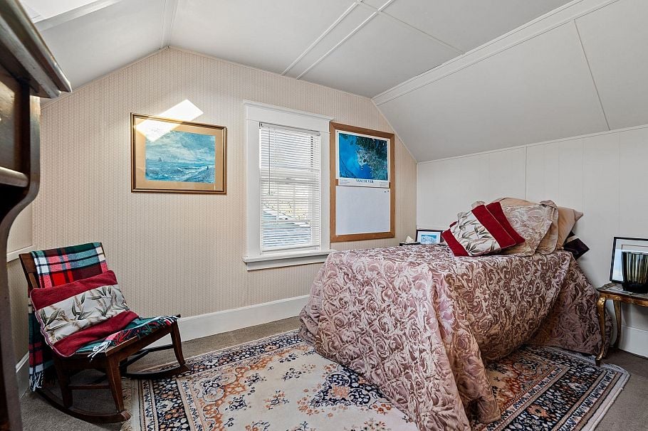 401 Somerset Street North Vancouver, BC - 17