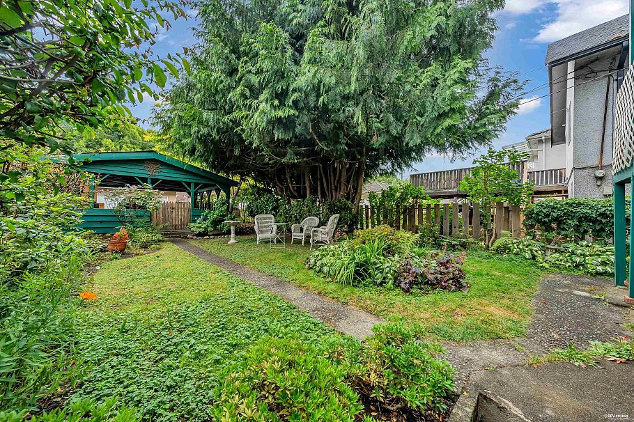 956 E 21st Avenue Vancouver, BC - 5