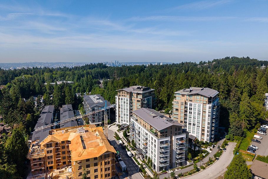 206 2325 Emery Court North Vancouver, BC - 33