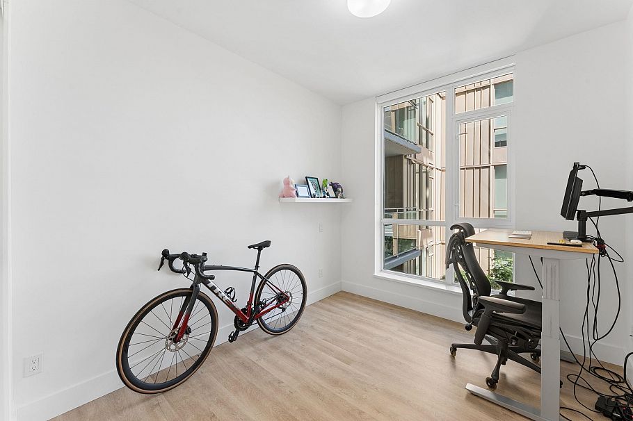 206 2325 Emery Court North Vancouver, BC - 15