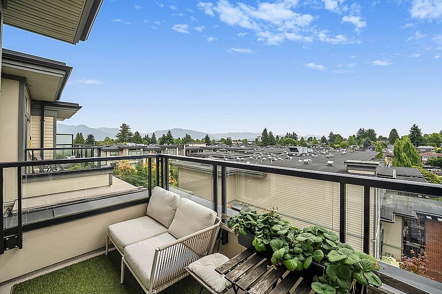 417 4550 Fraser Street Vancouver, BC - 14