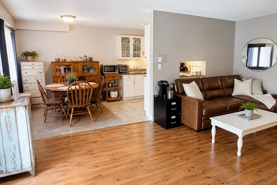 36 882 Premier Street North Vancouver, BC - 6