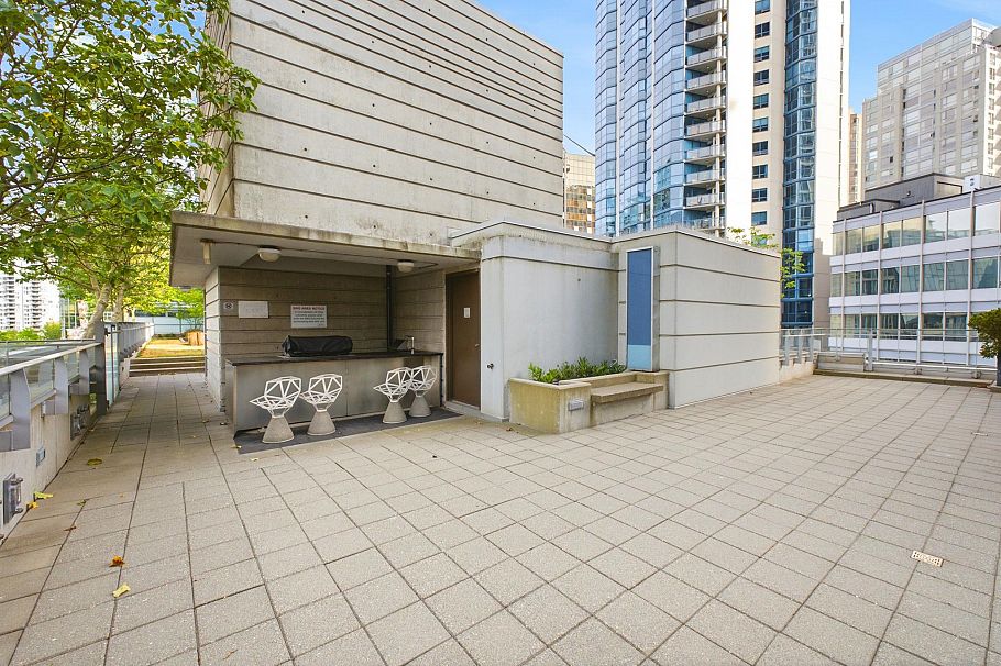 802 1409 W Pender Street Vancouver, BC - 30