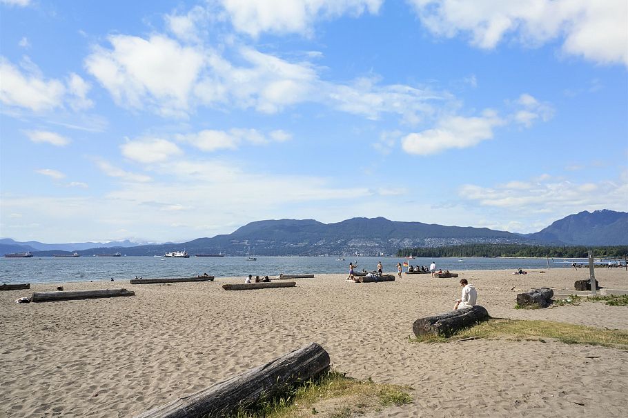 101 2121 W 6th Avenue Vancouver, BC - 32