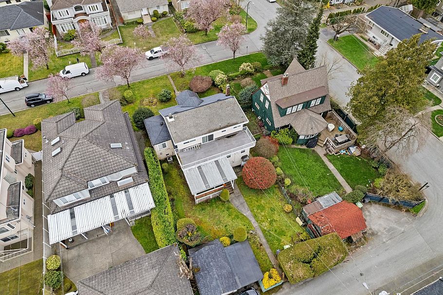 5878 Arlington Street Vancouver, BC - 5