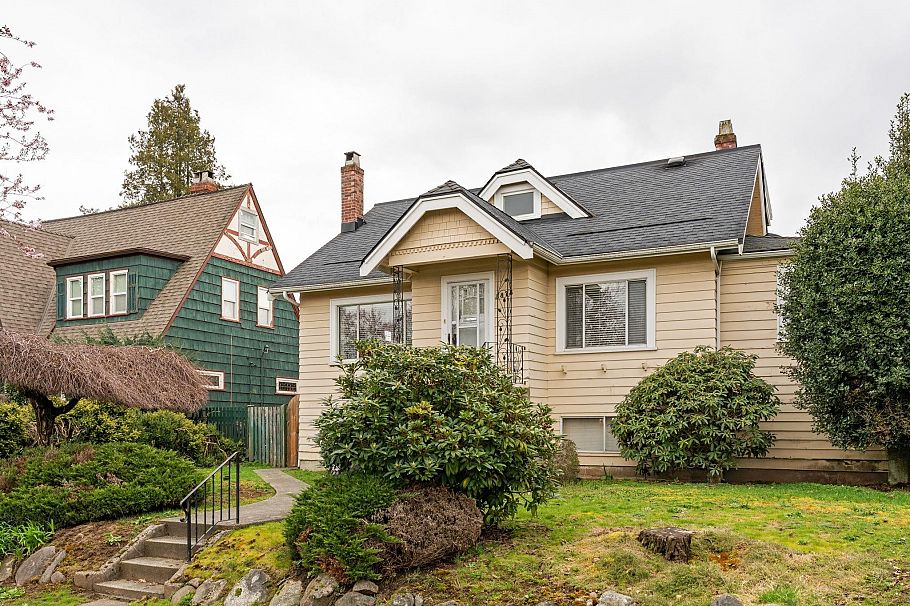 5878 Arlington Street Vancouver, BC - 18